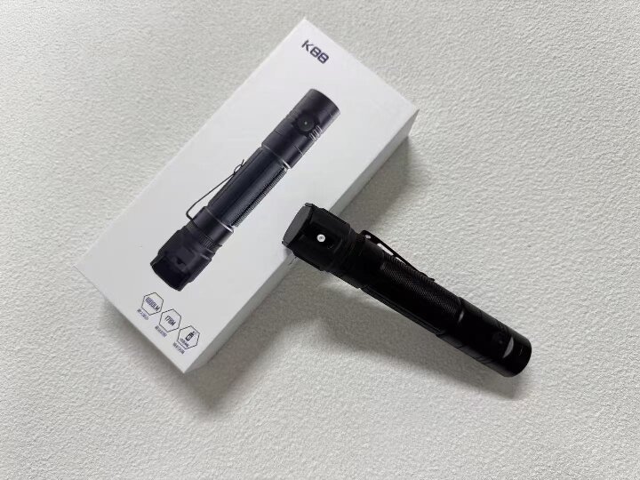 K88防狼喷雾手电筒-强光照明自卫防身-